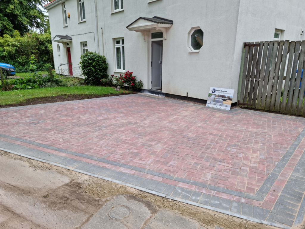 This is a newly installed block paved drive installed by Lowestoft Driveway Solutions